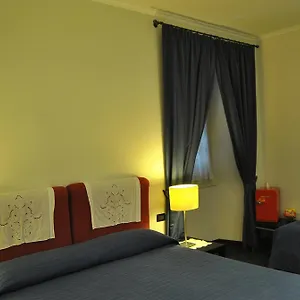 Residenza Cola Di Rienzo - In Casa de hóspedes Roma